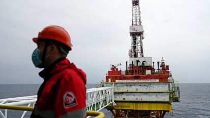 Media Asing Klaim Indonesia Berminat Beli Minyak Rusia, Jokowi: Semua Opsi Kami Pantau