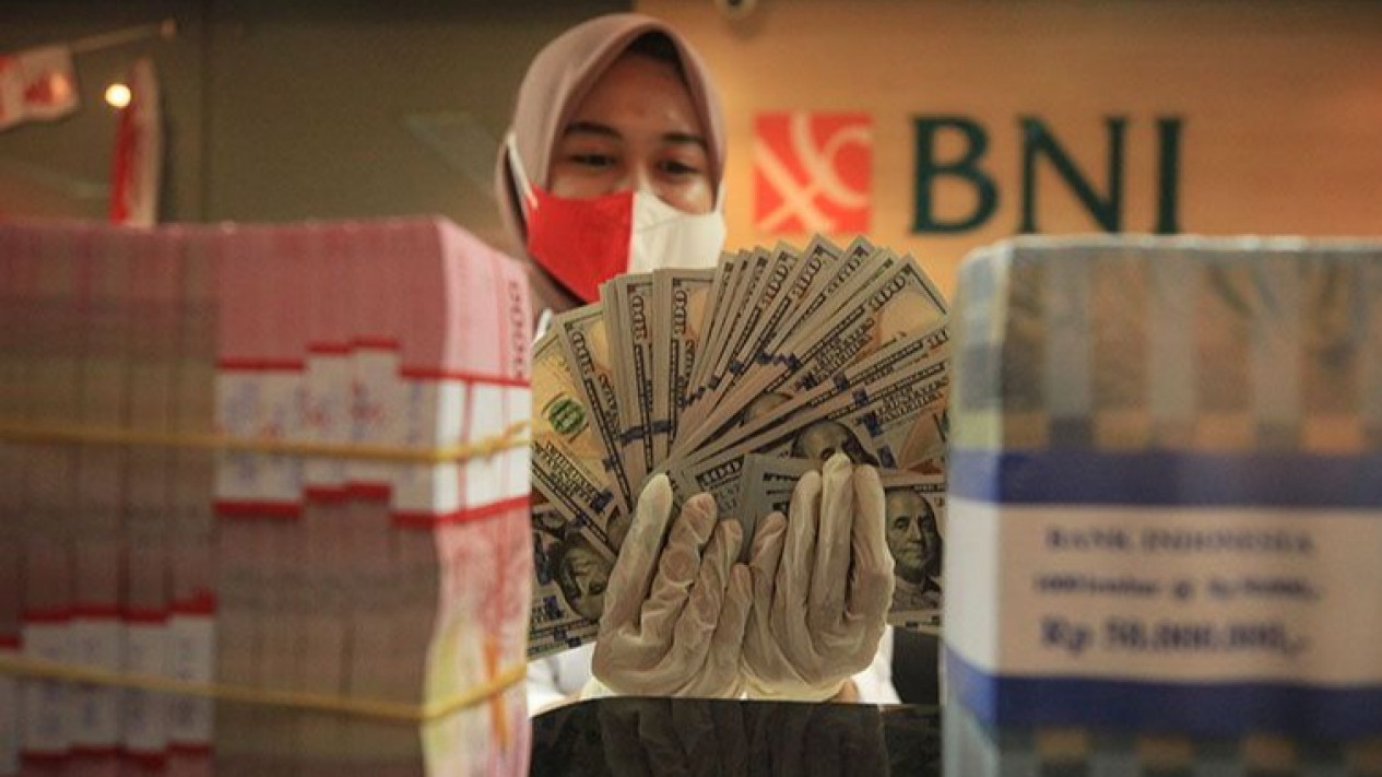 Rupiah Pagi Ini Menguat ke Posisi Rp 14.820 Per Dolar AS
            - galeri foto