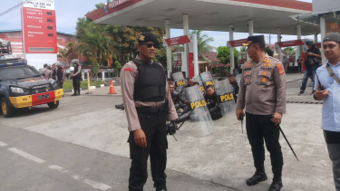 Jelang Demo Mahasiswa, SPBU Meulaboh Ditutup dan Dijaga Aparat Kepolisian