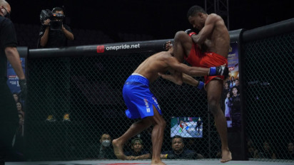 Cukup 24 Detik, Paskalis Tanoi Lesatkan Kemenangan Tercepat di One Pride