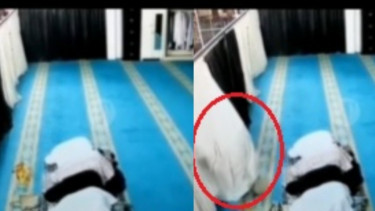 Viral Terekam Aksi Pencurian Tas di Masjid Saat Shalat Berjamaah, Bikin Geram Netizen