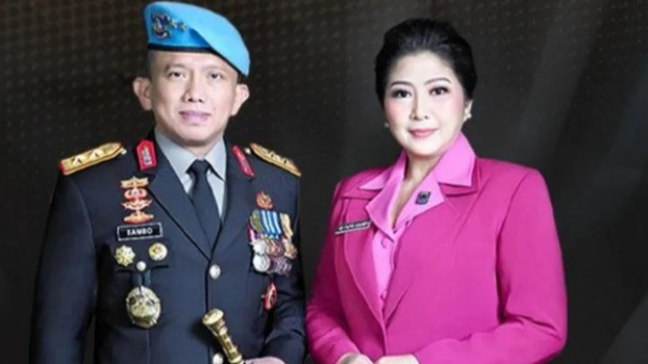 Putri Candrawathi Belum Ditahan, IPW Sebut Keberhasilan Ferdy Sambo
            - galeri foto