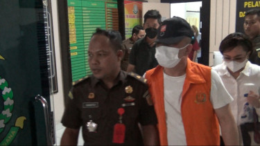 Kejari Bone Bolango Tahan Empat WNA China Pemilik 8.256 Karung Batu Galena Ilegal