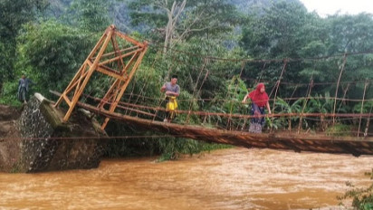 Jembatan di Wilayah Geopark Ciletuh Sukabumi Nyaris Putus, Ratusan Warga Terisolasi