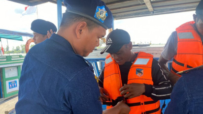 Cuaca Berubah-ubah, Syahbandar Sampit Ingatkan Operator Kapal Selalu Waspada saat Berlayar