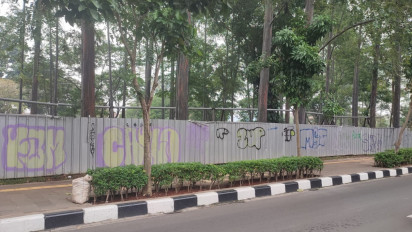 Pagar Seng Taman Tebet Eco Park Jadi Sasaran Aksi Vandalisme