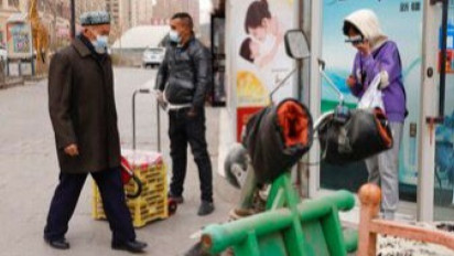 Penduduk Xinjiang China Mengeluh Kelaparan saat Jalani Masa Lockdown