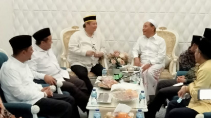 Jelang Pilpres 2024, Airlangga Hartarto Minta Restu ke Kiai Nurul Jadid dan Genggong