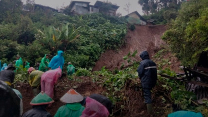 Rumah Warga Tertimbun Longsor di Kerinci, Satu Orang Dikabarkan Tewas