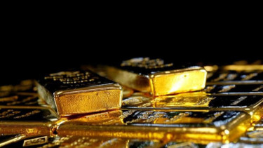 Obligasi AS naik, Emas Anjlok di Bawah 1.700 Dolar