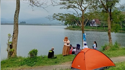 Pesona Waduk Selorejo Malang yang Diapit Pegunungan  Kelud dan Kawi