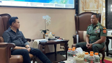 Yusril Ihza Mahendra Tiba-tiba Temui Jenderal Andika Perkasa di Mabes TNI, Ada Apa?