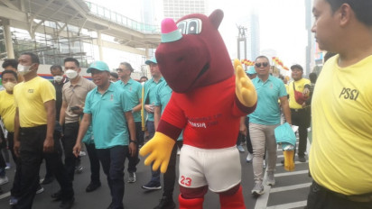 Maskot Piala Dunia U-20 2023 Bacuya Diarak dari Bundaran HI ke Monas