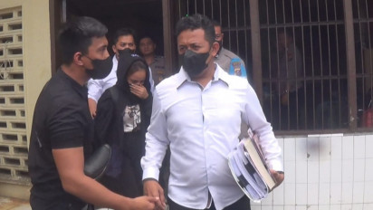 Mengaku Kebal Hukum dan Tipu Member Arisan Online Ratusan Juta, Selebgram Medan Diserahkan ke Kejari Labuhan