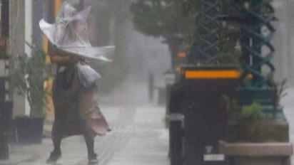 Topan Dahsyat Menghantam Jepang, Ribuan Orang Dievakuasi