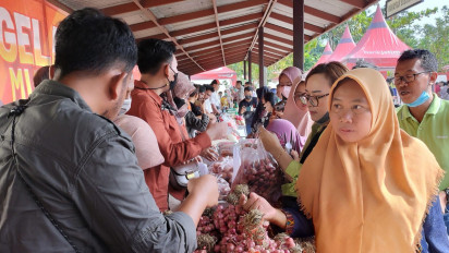 Operasi Pasar Lumbung Pangan Jatim Diserbu Masyarakat, Digelar di 25 Pasar di 8 Kota Jawa Timur