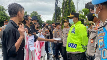 Demo Tolak Kenaikan Harga BBM di Banyuwangi Berujung Perusakan, Lima Mahasiswa Diperiksa Polisi