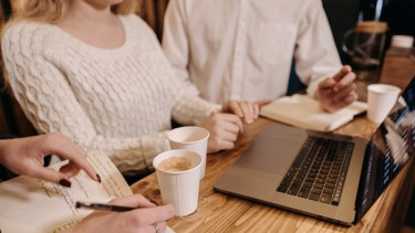 Tafsir Surah As-Syarh Ayat 7 dan 8: Bekerjalah, Jangan Sampai Menganggur