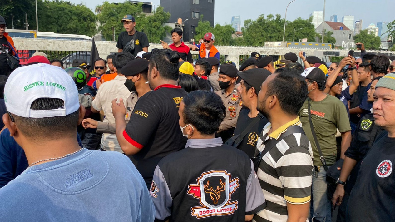 Ojol Geruduk Gedung DPR RI, Polisi Sarankan Cari Jalan Alternatif
            - galeri foto