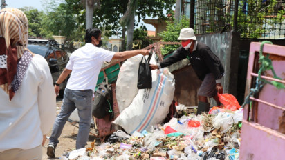 Ringankan Beban Masyarakat Dampak Kenaikan Harga BBM, Polres Probolinggo Kota Salurkan Paket Sembako