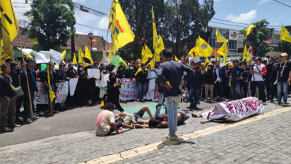 Ratusan Mahasiswa Salatiga Kembali Gelar Demo Kenaikan BBM