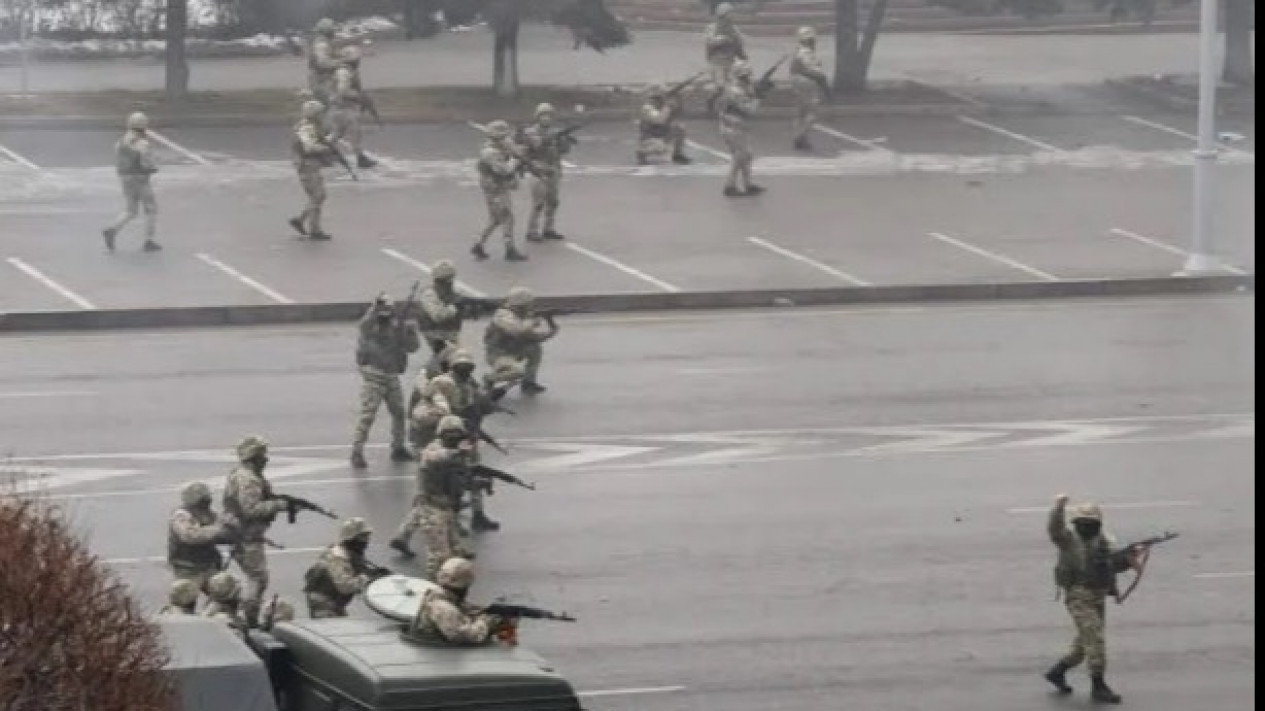 Warga Negara Rusia Berusia 18 Tahun ke Atas Terkena Wajib Militer, Imbas  Mobilisasi Parsial
            - galeri foto