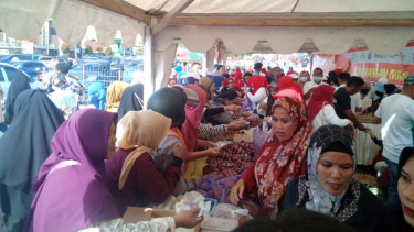 Pasar Murah Diserbu Ratusan Warga hingga Saling Dorong