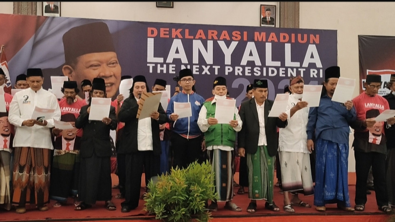 Dianggap Paling Lantang Menyuarakan Aspirasi Rakyat, Ratusan Relawan Pendekar Tangguh Madiun, Deklarasi Dukung Lanyala Capres 2024
            - galeri foto