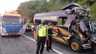 Kecelakaan Tol Bawen-Ungaran, Sopir Fuso Tak Mengetahui Belakang Mobilnya Ditabrak Hingga Sebabkan Elf Terseret 2 KM