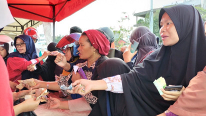 Tidak Kebagian Kupon Pasar Murah Puluhan Ibu-ibu Marah di Lokasi Pasar murah