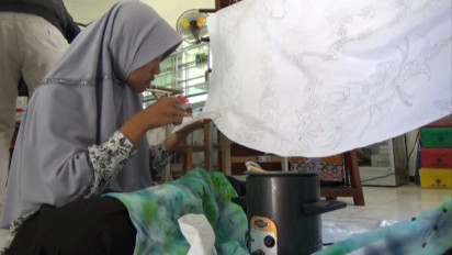 Peringati Hari Tani Nasional, Siswa MTSN 3 Madiun Buat Batik Motif Tanaman Jagung