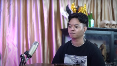 Salut! Reza Arap Bantu 27 Sekolah Terdampak Gempa di NTT Pakai Uang Pribadi, Langsung Banjir Pujian