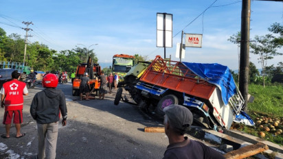 Diduga Rem Blong Truk Tabrak Sepeda Motor di Jalan Lingkar Salatiga, 3 Orang Tewas