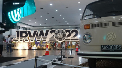 Ratusan Mobil VW Membanjiri Jogja Expo Center dalam Acara Jogjakarta Rame Volkswagen 2022