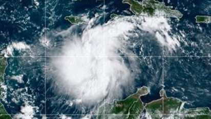 Badai Tropis Ian Diprediksi Bakal Menghantam Florida, Gubernur Umumkan Keadaan Darurat