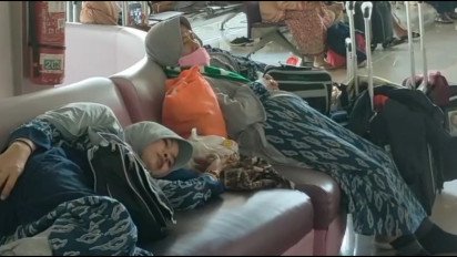 Tidak Ada Petugas KKP di Bandara Juanda, 63 Calon Jamaah Umroh Gagal Berangkat