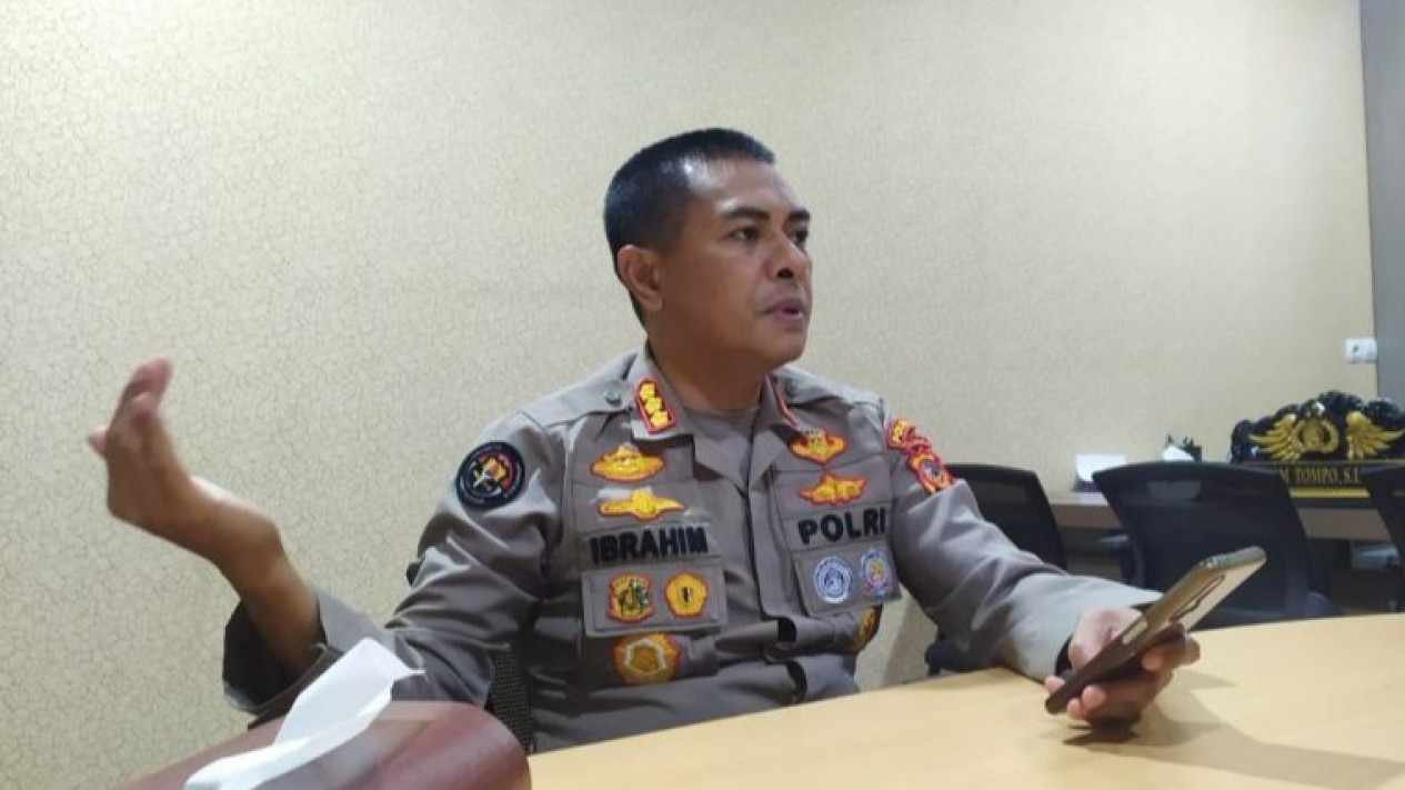 Pria Indramayu Pengirim Paket yang Meledak di Asrama Polisi Sukoharjo Berstatus Saksi
            - galeri foto