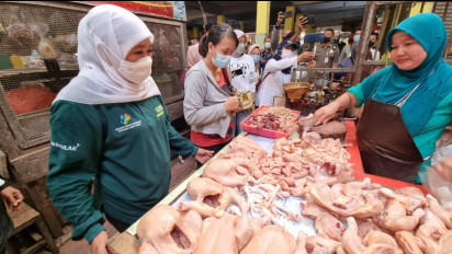 Gubernur Jawa Timur Khofifah Indar Parawansa Blusukan ke Pasar Pastikan Harga Kebutuhan Pokok Tetap Stabil