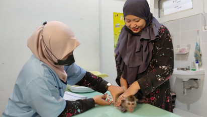 Warga Serbu Vaksinasi Rabies Gratis di Gresik di Momen "World Rabies Day"