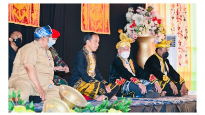 Dapat Gelar Kehormatan Kesultanan Buton, Nama Presiden pun Langsung Berganti