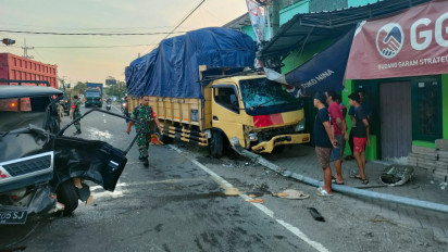 Kecelakaan Beruntun Antara Truk, Pick Up dan Xenia di Madiun, Tewaskan 2 Orang