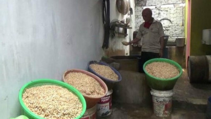 Pembuat Tempe di Bandar Lampung Keluhkan Mahalnya Harga Kedelai