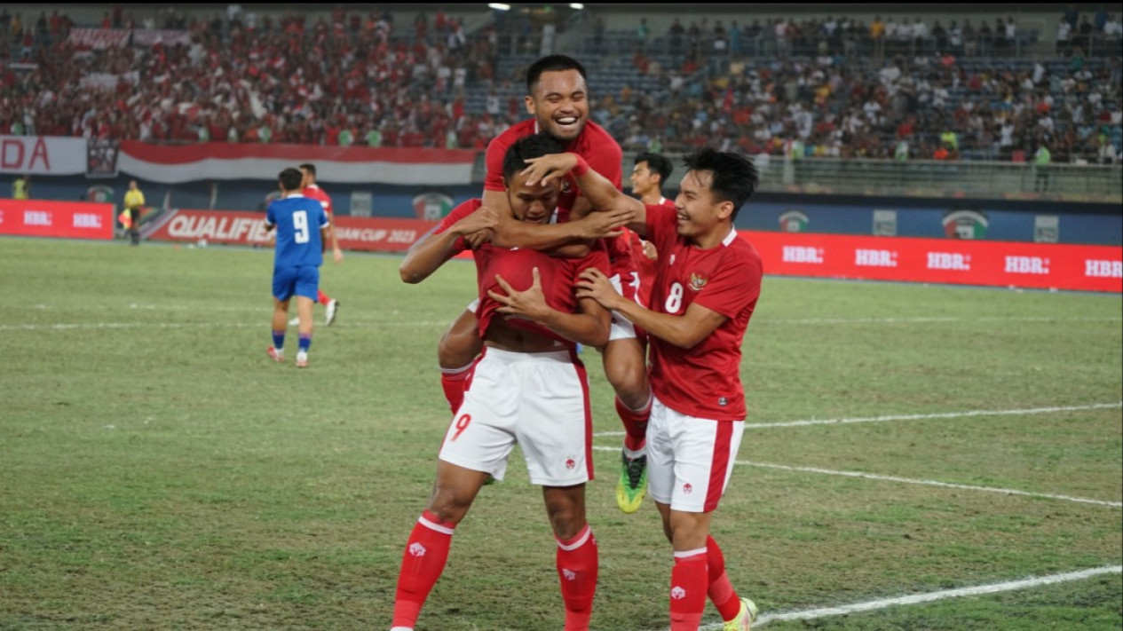 Hasil Timnas Indonesia Vs Curacao: Dimas Drajad Bawa Garuda Unggul di Babak Pertama
            - galeri foto