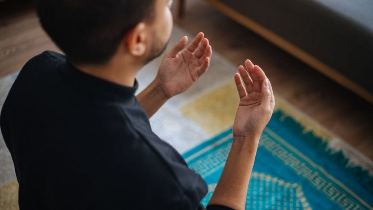 4 Tingkatan Manusia dalam Menghadapi Musibah
            - galeri foto