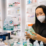 Berhasil Perbaiki Kinerja Keuangan 2024, Kimia Farma Siap Lanjutkan Tren Positif di 2025