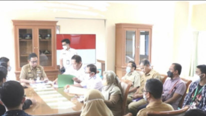 Pengemudi Ojek Online Tuntutan Biaya Aplikasi Sebesar  15 persen