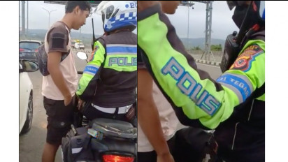 Viral Video Oknum Polisi Minta Uang Tilang Rp 600 Ribu dan Kunci Mobil ke Sopir Travel, Ngamuk Sambil Coba Rampas HP Si Perekam 