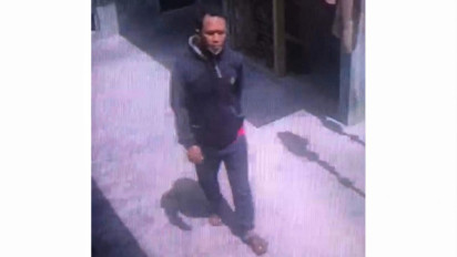 Bandit Jalanan Bobol Rumah Kos Terekam CCTV, Satu Laptop Raib Dibawa Pelaku