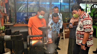 Tim BPK RI Takjub dengan Kopi Racikan Warga Binaan Lapas Kelas 1 Lowokwaru Kota Malang