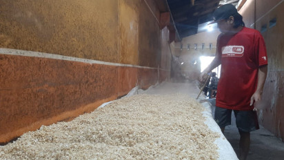 Siasati Harga Kedelai Naik, Perajin di Lumajang Pertipis Ukuran Tempe